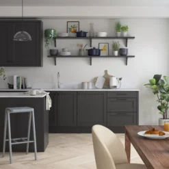 Dulux Universal White Multi-surface Primer & Undercoat, 2.5L 10 Dulux Universal White Multi-surface Primer & Undercoat, 2.5L -Prime Paint Shop dulux universal white multi surface primer undercoat 2 5l5010212509647 05i bq