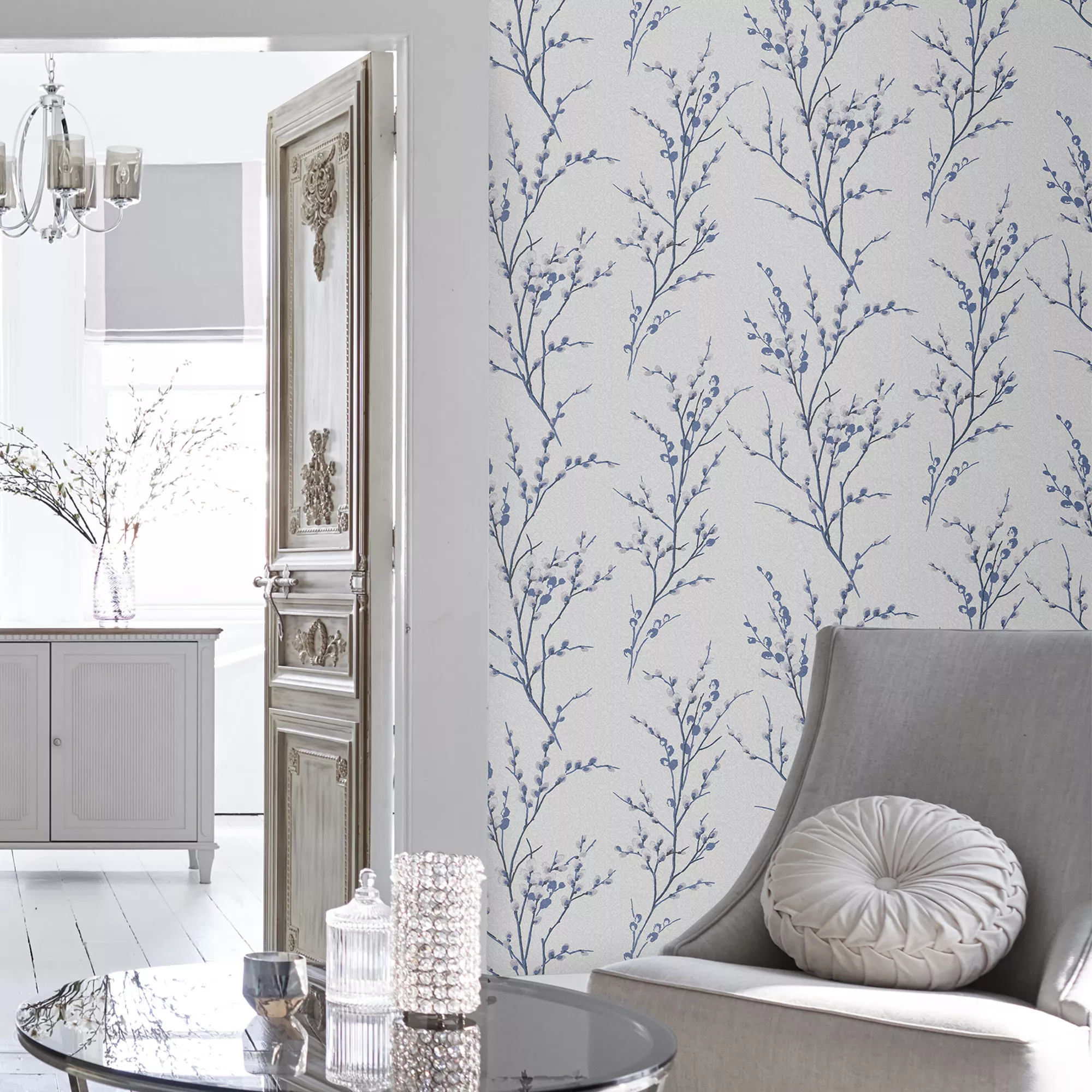 Laura Ashley Willow Midnight & Off White Floral Smooth Wallpaper 6 Laura Ashley Willow Midnight & Off White Floral Smooth Wallpaper - Image 4