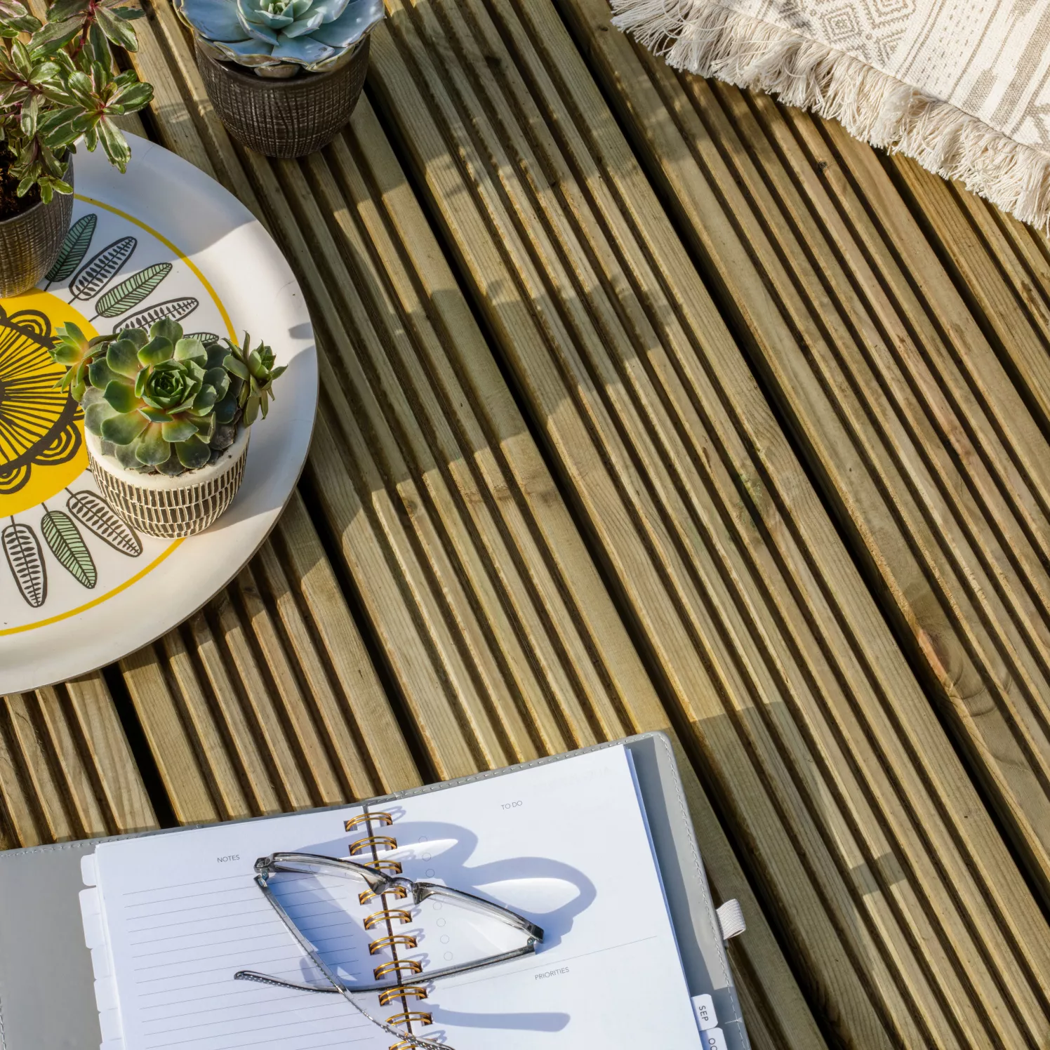 Ronseal Ultimate Natural Oak Decking Wood Oil, 5L 5 Ronseal Ultimate Natural Oak Decking Wood Oil, 5L - Image 3