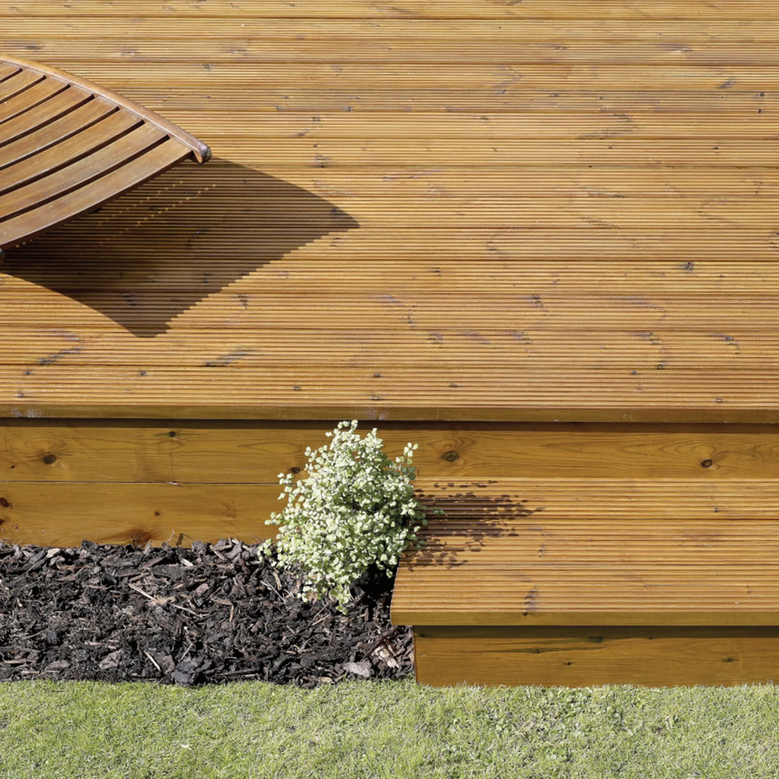 Ronseal Ultimate Natural Oak Decking Wood Oil, 5L 6 Ronseal Ultimate Natural Oak Decking Wood Oil, 5L - Image 4