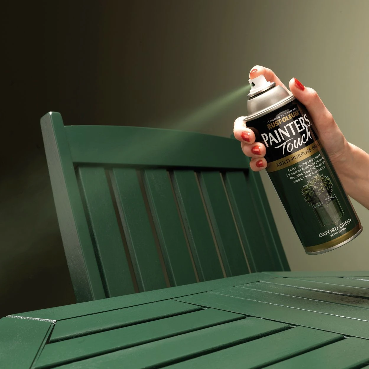Rust-Oleum Painter's Touch Oxford Green Satinwood Multi-surface Decorative Spray Paint, 400ml 6 Rust-Oleum Painter's Touch Oxford Green Satinwood Multi-surface Decorative Spray Paint, 400ml - Image 4