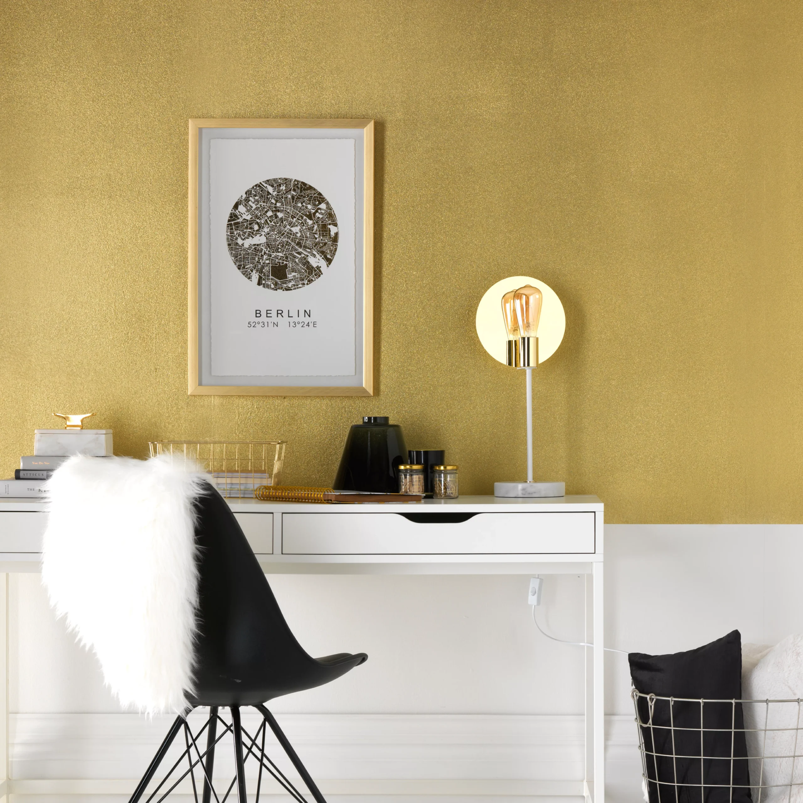 Rust-Oleum Ultra Shimmer Gold Glitter Effect Mid Sheen Multi-surface Topcoat Paint Glitter, 250ml 5 Rust-Oleum Ultra Shimmer Gold Glitter Effect Mid Sheen Multi-surface Topcoat Paint Glitter, 250ml - Image 3