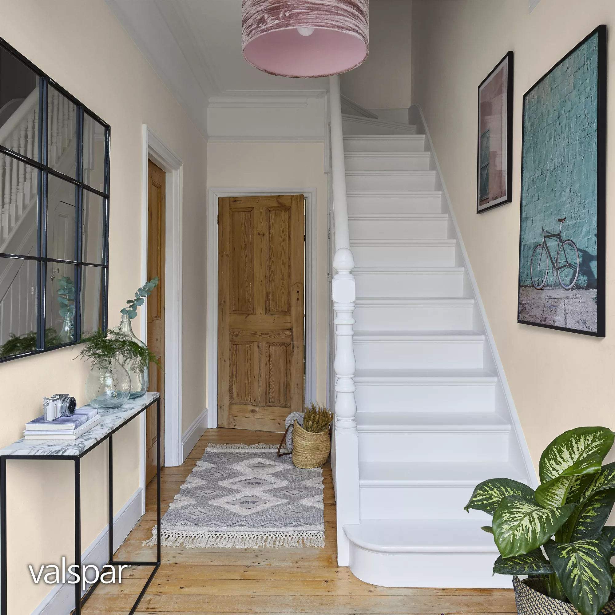 Valspar Trade Tough Magnolia Matt Emulsion Paint, 10L 5 Valspar Trade Tough Magnolia Matt Emulsion Paint, 10L - Image 4